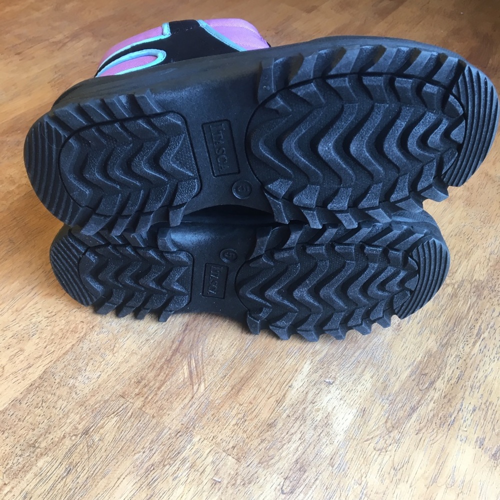 Itasca Snow Stomper Raspberry Outdoor Boot 806855 - Picture 5 of 8